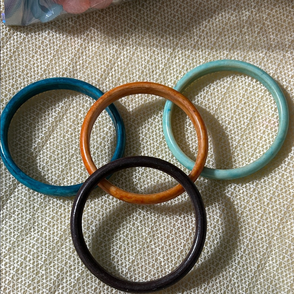 Set of Four Colorful Bangles - Picture 6 of 6